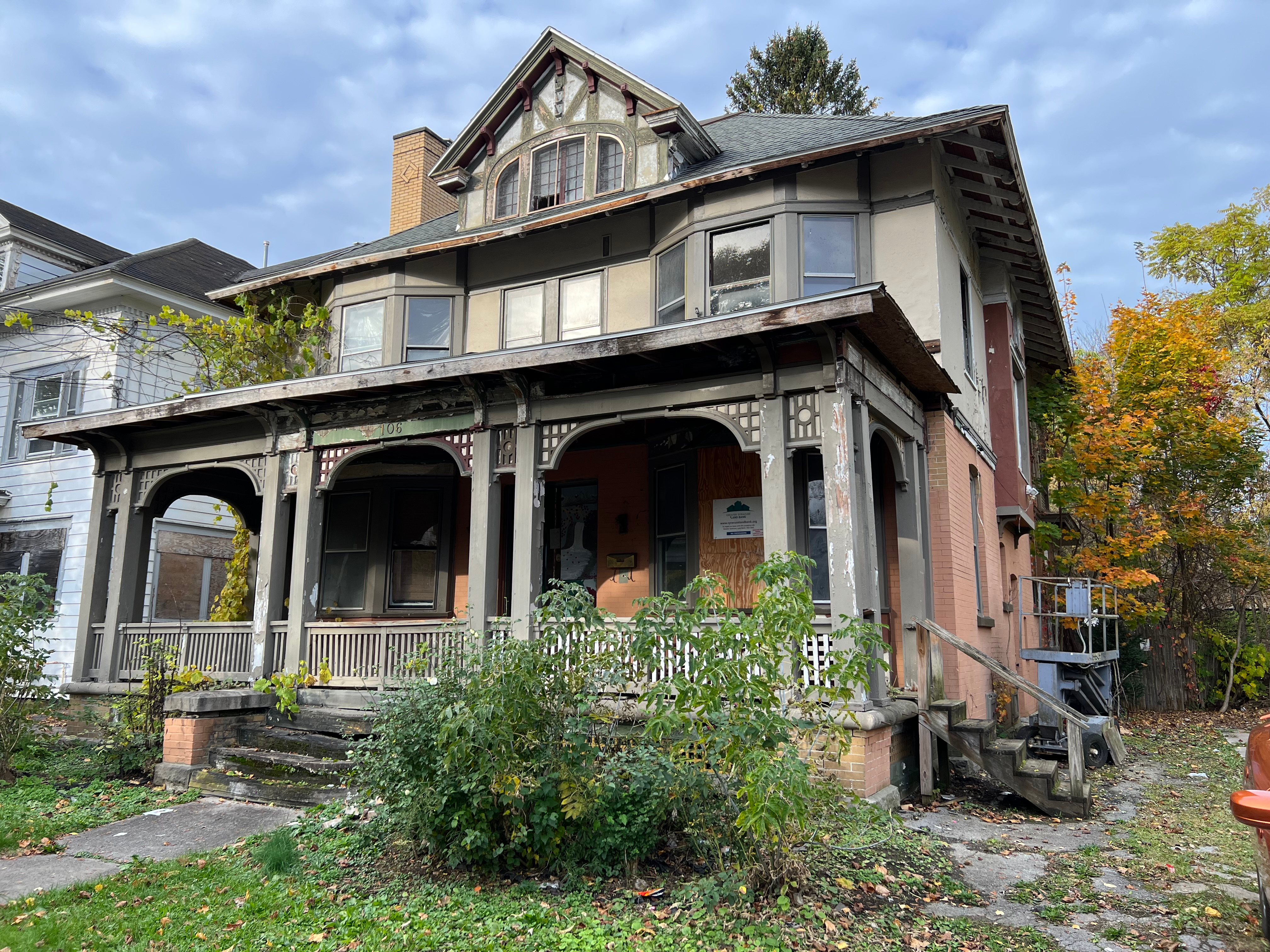 106 Onondaga Ave