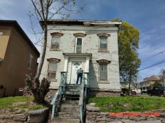 637 Willow St E & Mcbride St