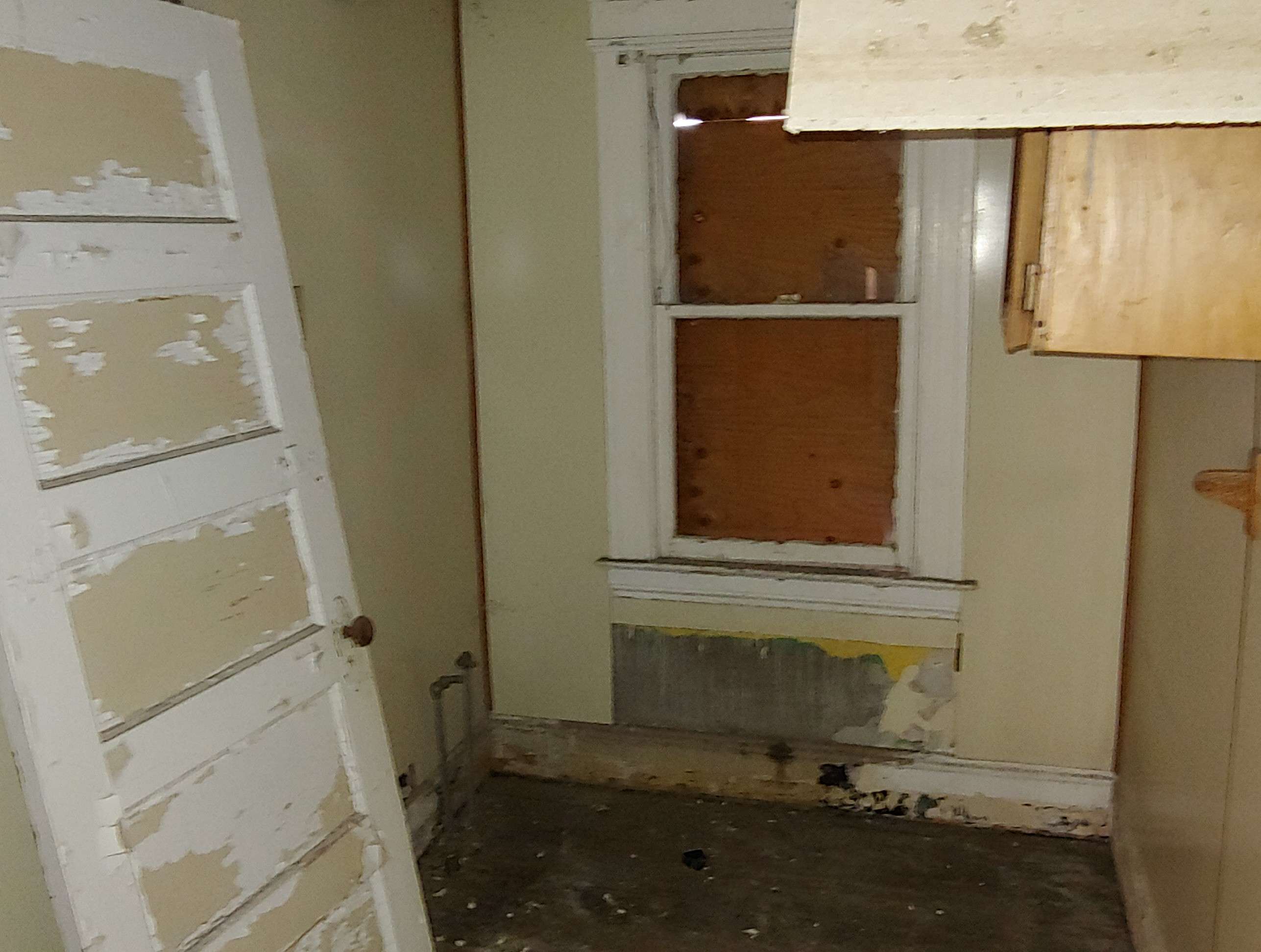 118-20 Borden Ave E photo